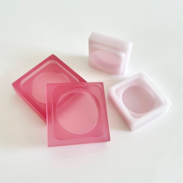 NICE CUBE SET 164, two resin boxes S-M