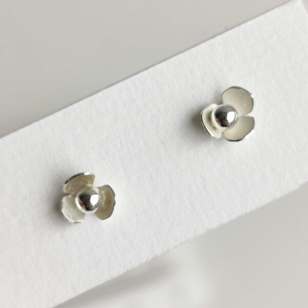 HORTENSIA silver studs - Image 3