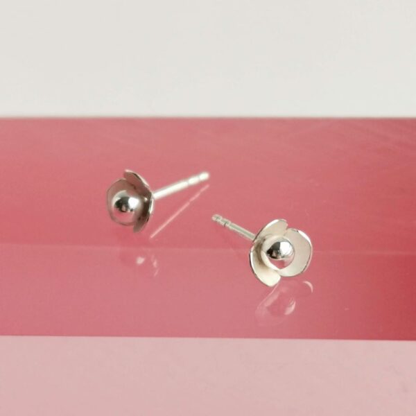 HORTENSIA silver studs