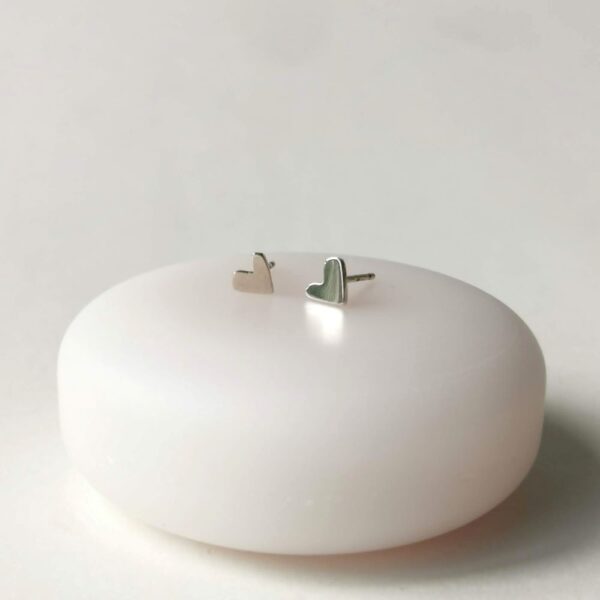 HEARTBEAT silver studs