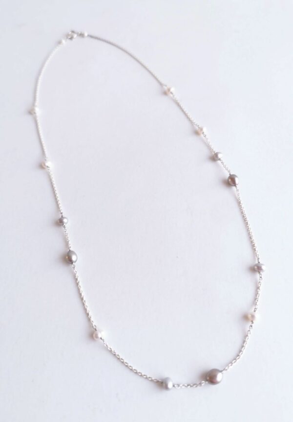 FLOCK OF PEARLS, silver necklace with freshwater pearls - Image 3