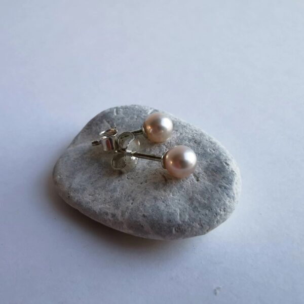 SNOWBERRY, silver stud earrings pearl - Image 3