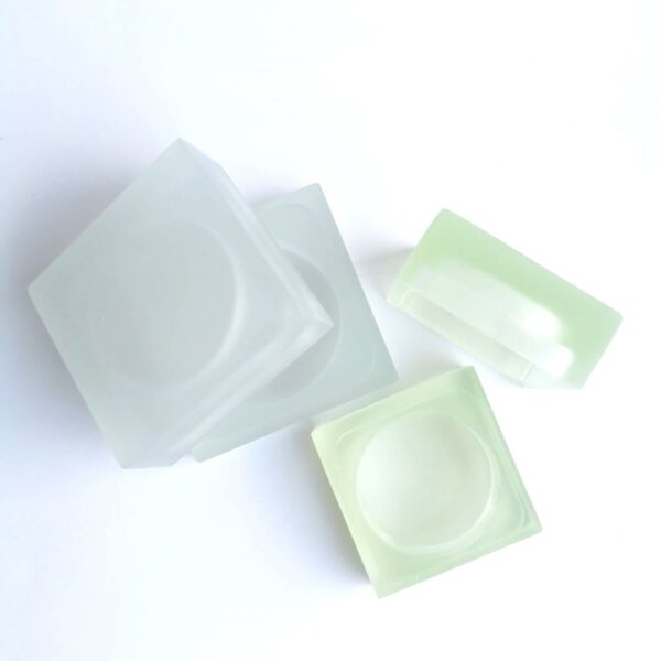 NICE CUBE SET 182, two resin boxes S-M - Image 3